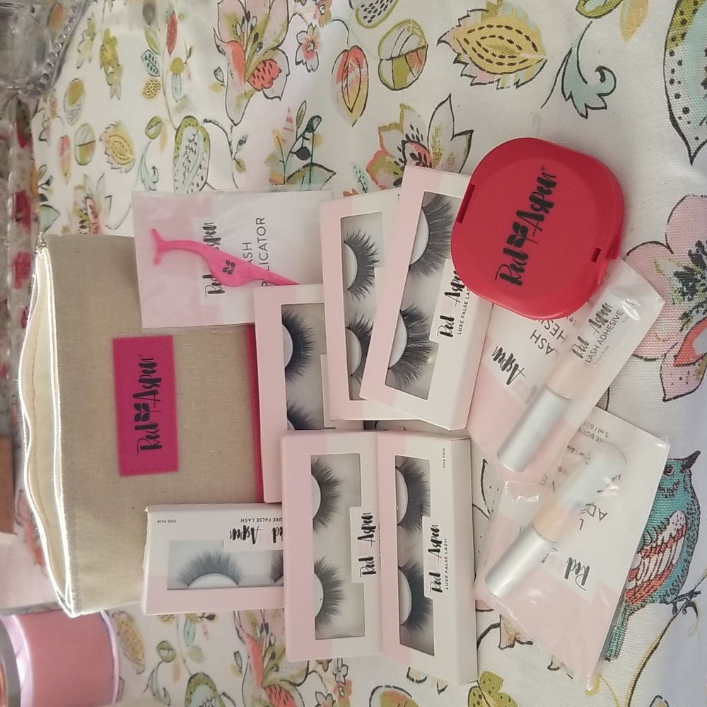6 pairs of awesome Red Aspen lashes (Erika, 2 pairs Priya, Gigi, Rosie and Miss)
